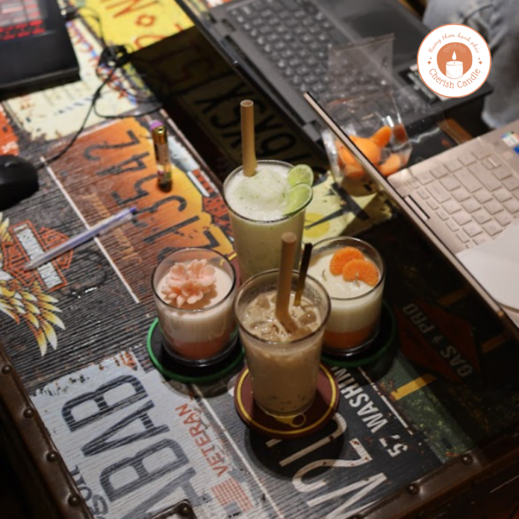 nến thơm ở quán cafe